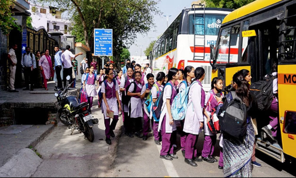 दिल्लीका विद्यालयमा बमको धम्की, विद्यार्थीलाई घर फर्काइयो