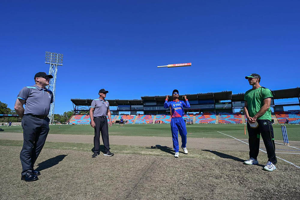 नेपालविरुद्ध मेलवर्न स्टार्सले टस जितेर पहिला ब्याटिंग गर्दै