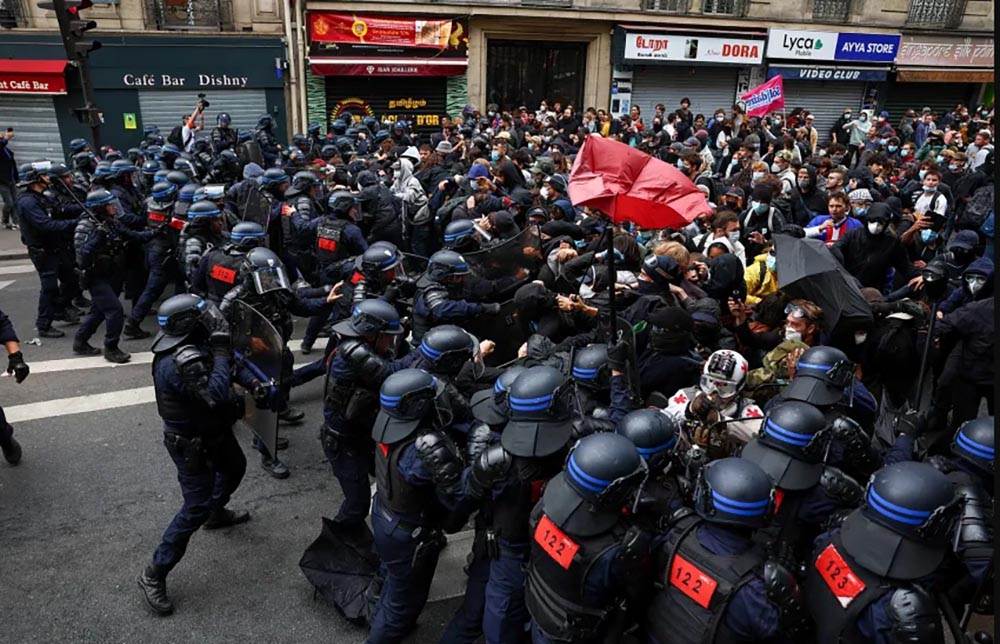 फ्रान्समा सरकारविरुद्ध प्रदर्शन तिब्र