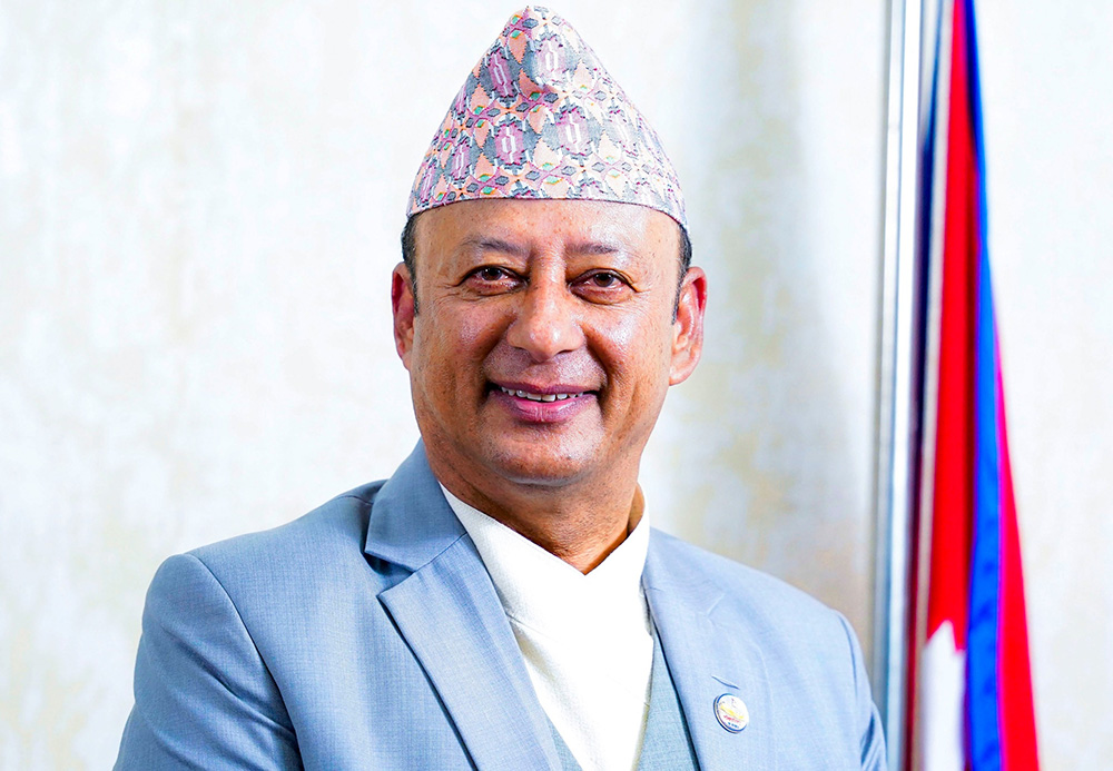 काँग्रेस नेता एवं पूर्व ऊर्जामन्त्री दिपक खड्का पक्राउ