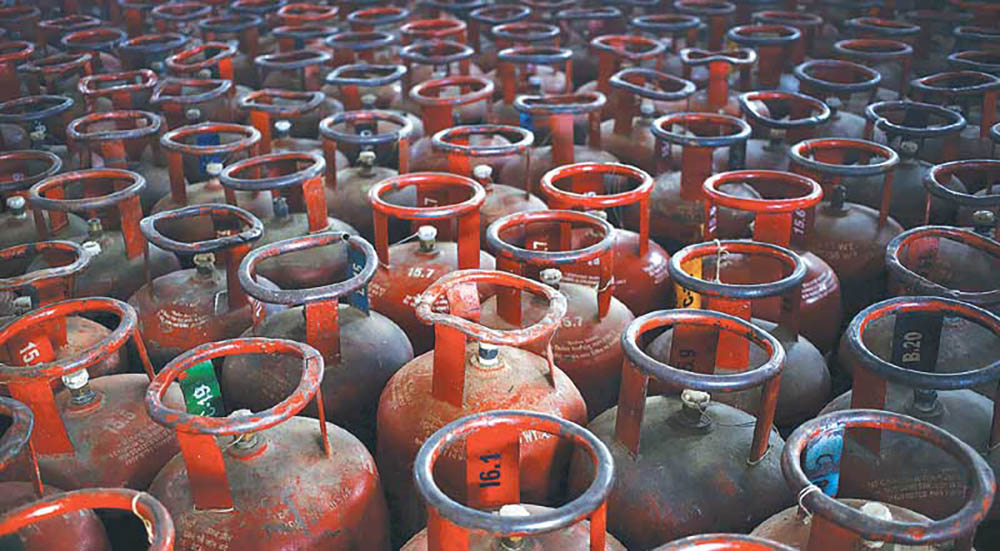 बढी लिएर ग्यास बिक्री नगर्न विक्रेता र उद्योगलाई महासंघको आग्रह