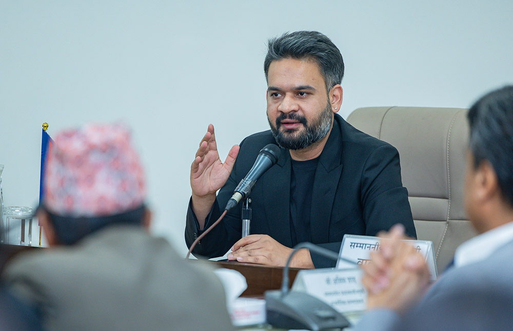 प्रधानमन्त्री बालेनले विश्वविद्यालय र प्रतिष्ठानका उपकुलपतिहरूसँग छलफल गर्दै