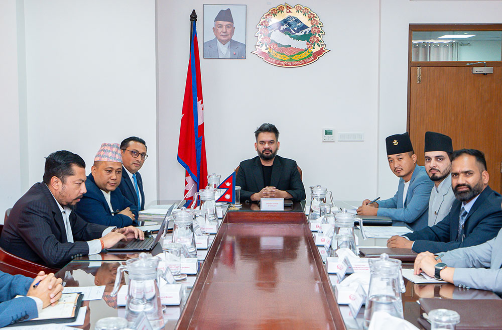 मन्त्रिपरिषद्को आकस्मिक बैठकले के के निर्णय गर्यो ?