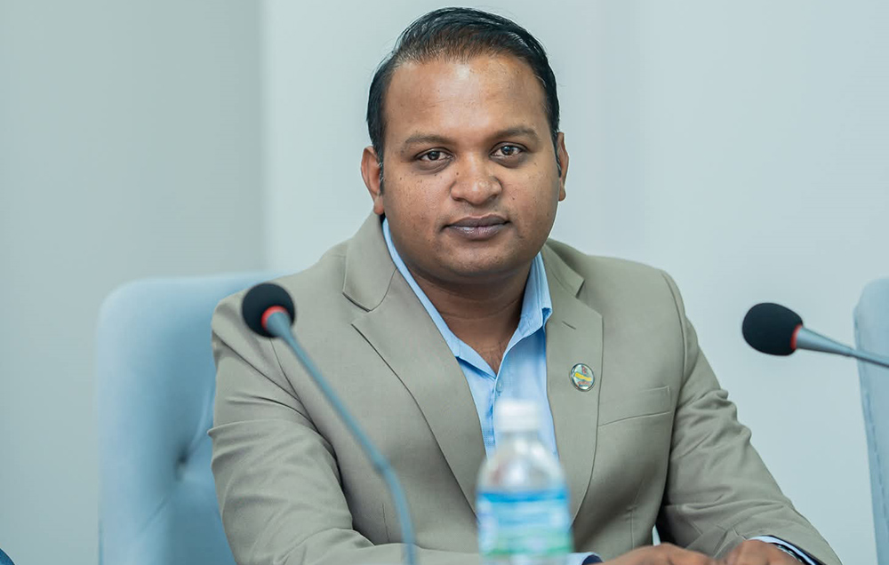 श्रममन्त्री साह पदमुक्त