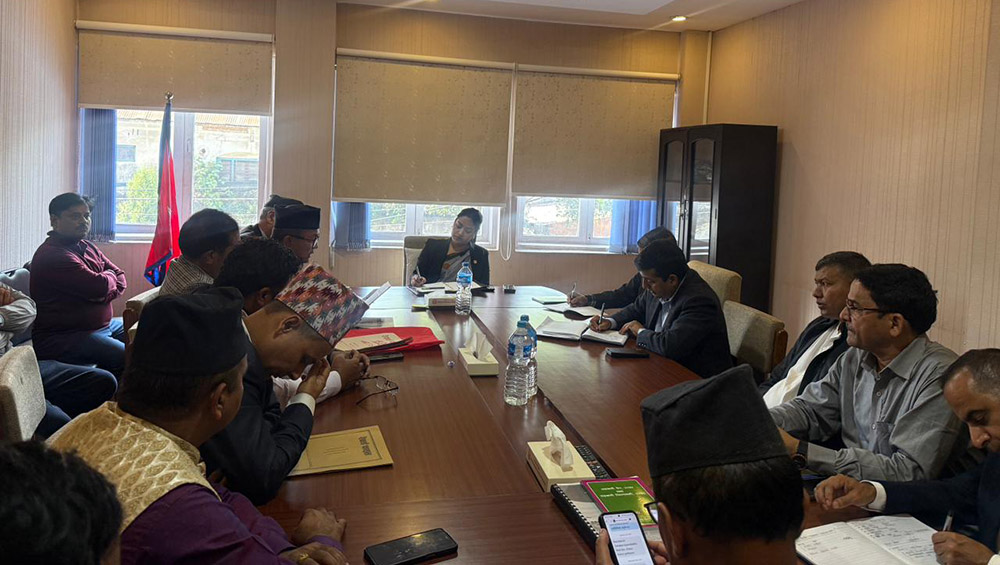 सहकारी पीडितसँग मन्त्री रावलको प्रत्यक्ष छलफल सुरु