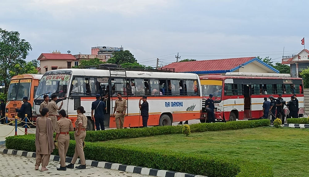 भारतमा अलपत्र पारिएका ४५३ नेपालीको उद्धार