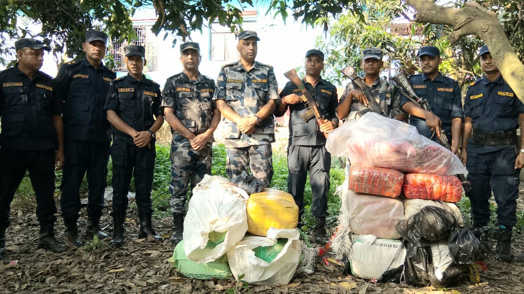 सशस्त्र प्रहरी बल नेपाल नं.१३ गण हे.क्वा पर्साद्वारा कर्डन यन्ड सर्च अप्रेशन संचालन गरी भारी मात्रामा लागु औषध गाँजा बरामद-